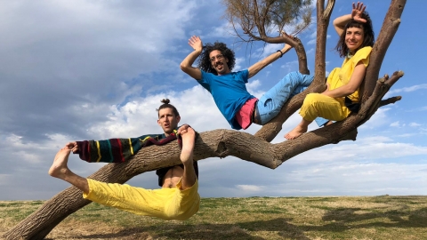 "כאן-גרים" הצגת ילדים חכמה ומצחיקה - תרבות ופנאי בפתח תקווה