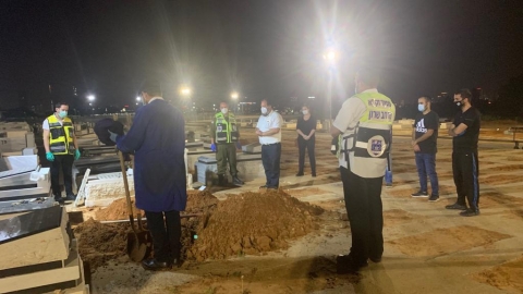 הובאה למנוחות הערירית בת ה-70 - חדשות בפתח תקווה