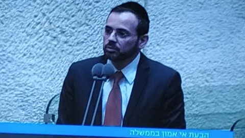 מאשים את המשטרה בהונאה, את - חדשות בפתח תקווה