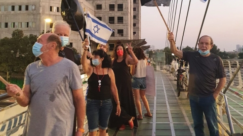 המחאה לא רק בבלפור, אלא - חדשות בפתח תקווה