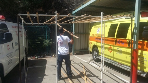 מדריך מד"א לבניית סוכה בבטחה - בריאות בפתח תקווה