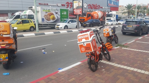 הולכת רגל נפגעה מרכב ברח' - חדשות בפתח תקווה