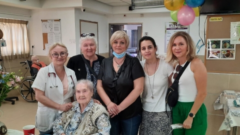אלכסנדרה בת 104, שרדה את - קהילות בפתח תקווה