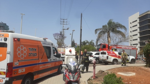 אדם מתבצר עם בלון גז - חדשות בפתח תקווה