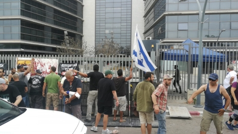 במהלך מפגן תמיכה גדול בהלומי - חדשות בפתח תקווה