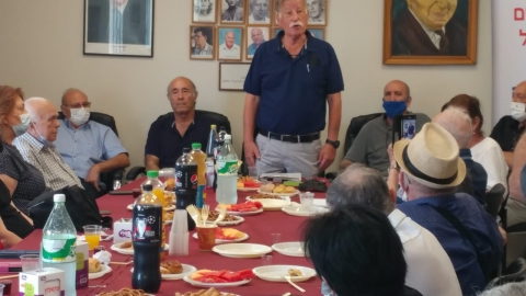 יקיר העיר אברום נויברגר נבחר - קהילות בפתח תקווה