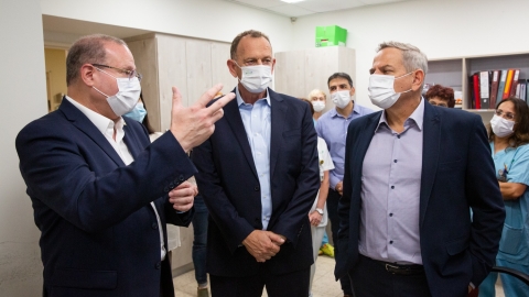שר הבריאות ביקר בבית החולים - בריאות בפתח תקווה
