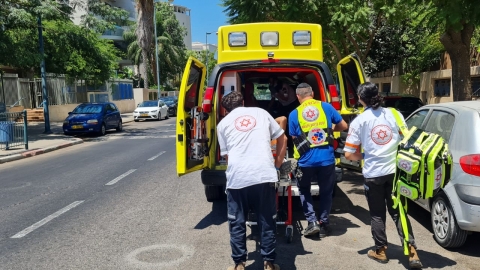 פועל נפצע בינוני מפגיעת חפץ - חדשות בפתח תקווה