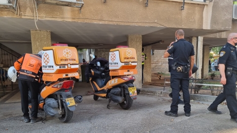 גבר נפצע קשה לאחר שנפל/נדחף - חדשות בפתח תקווה