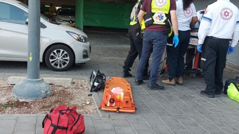 פועל נפל מסולם בגובה 2 - חדשות בפתח תקווה
