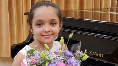 קבלו את הפסנתרנית החדשה של - מוסיקה פתח תקוואית בפתח תקווה