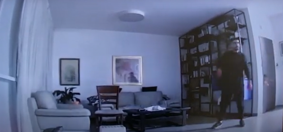 פרץ לדירות, התיז גז פלפל - חדשות בפתח תקווה