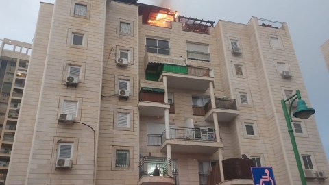 שריפה בדירת גג, פרגולה עלתה - חדשות בפתח תקווה