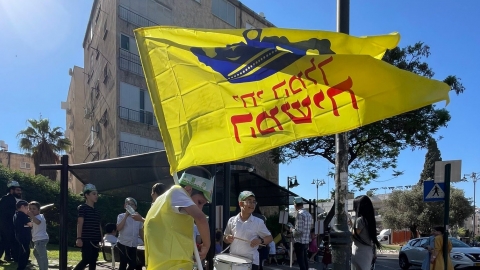 תהלוכת חב"ד לל"ג בעומר: "יחי - חדשות בפתח תקווה