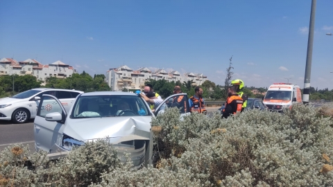 נהגת מאשדוד פגעה בגדר הפרדה - חדשות בפתח תקווה