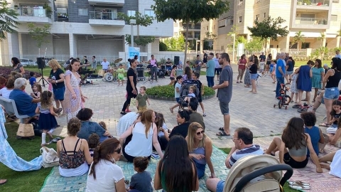 מור דקל ורעות ישראלי - קהילות בפתח תקווה