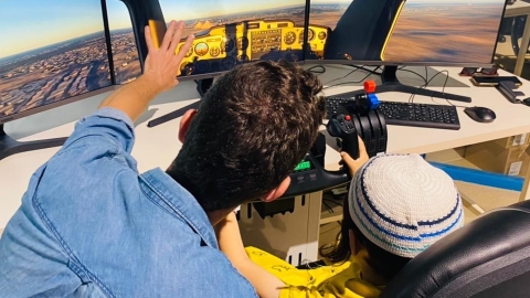 להמריא ולהבריא: סימולטור טיסה בשניידר - בריאות בפתח תקווה