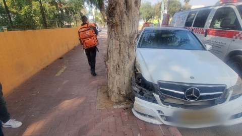 בת 30 נפצעה לאחר שהתנגשה - חדשות בפתח תקווה