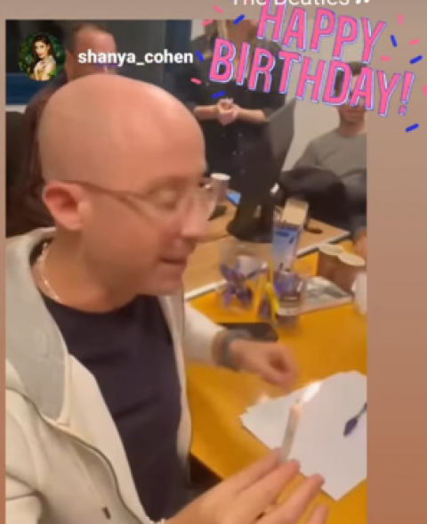 מזל טוב לזרחוביץ' - קומקאי - חיי זוהר בפתח תקווה
