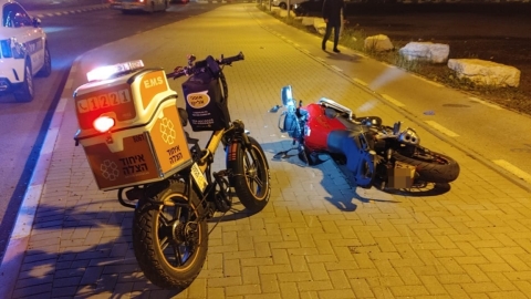 2 צעירים שרכבו יחד על - חדשות בפתח תקווה