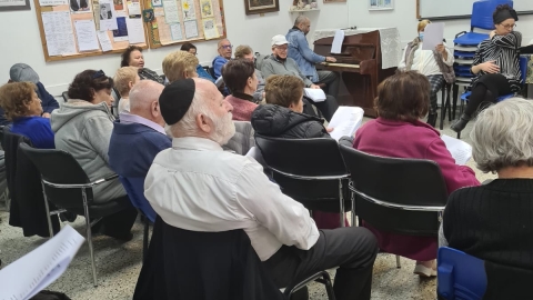 התכנסות בשלוחת "עמך" בערב יום - קהילות בפתח תקווה