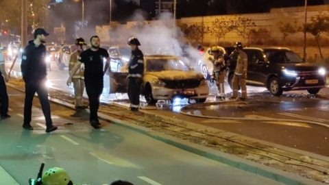 פיצוץ ברכב שעלה באש ברח' - חדשות בפתח תקווה