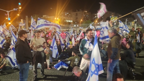 הוציא אקדח ואיים על 3 - חדשות בפתח תקווה
