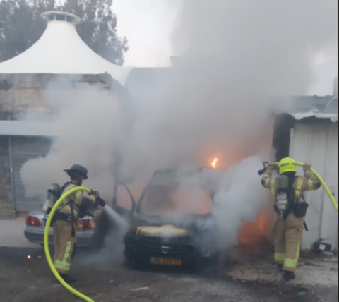 שריפה בחניה של השוק העירוני: - חדשות בפתח תקווה
