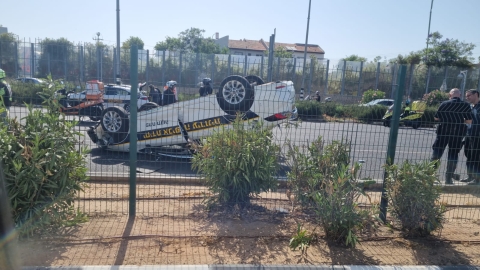 שוטר ופקח עירוני נפצעו בהתהפכות - חדשות בפתח תקווה