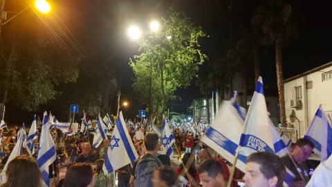 פעיל מחאה מפתח תקווה עוכב - חדשות בפתח תקווה