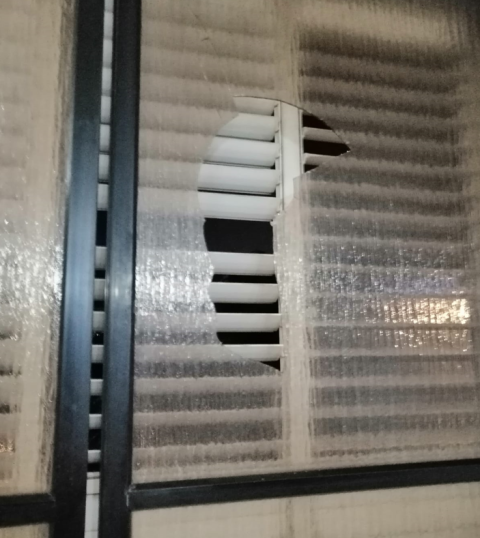 "שברו לי את החלון, שברו - חדשות בפתח תקווה