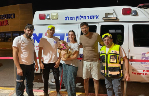 הסתתרה בכפר עזה, זעקה לעזרה, - בעלי חיים בפתח תקווה