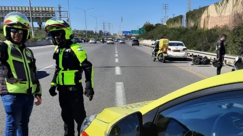 רוכב אופנוע נפצע קשה בתאונה - חדשות בפתח תקווה
