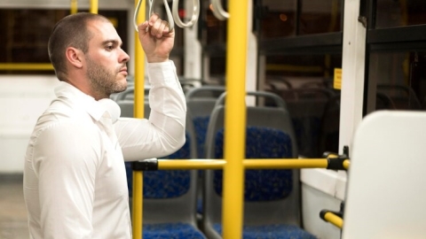 הנוסעים באוטובוס חשדו בנוסע, השוטרים - חדשות בפתח תקווה