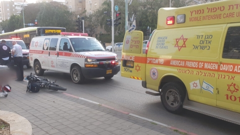 הולכת רגל נפצעה בינוני מפגיעת - חדשות בפתח תקווה