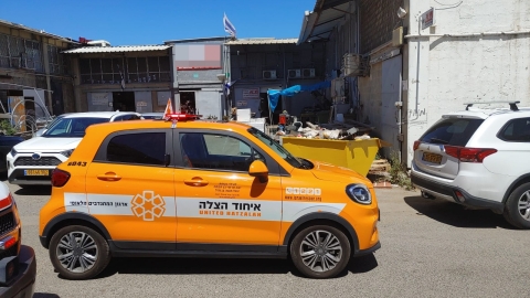 פועל נחתך ממסור דיסק חשמלי - חדשות בפתח תקווה
