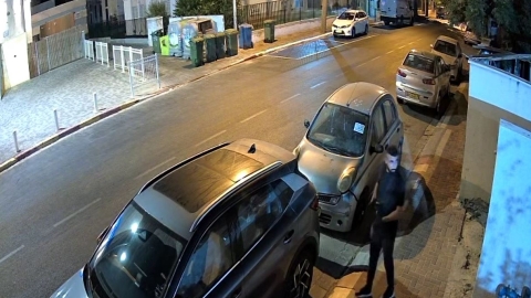 הלילה. 4 רכבים נגנבו בשכונת - חדשות בפתח תקווה