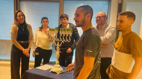 הדלקת נרות מרגשת בשיקום בבילינסון - בריאות בפתח תקווה