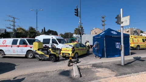 הולכת רגל נהרגה מפגיעת משאית - חדשות בפתח תקווה