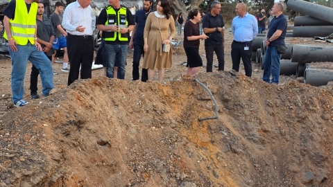 המבקר אנגלמן ובכירי משרדו סיירו - חדשות בפתח תקווה