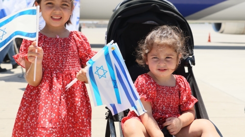 110 עולים נחתו החודש בנתב"ג - חדשות בפתח תקווה