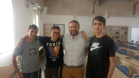 השגרירים הצעירים של אמית בר - חינוך בפתח תקווה