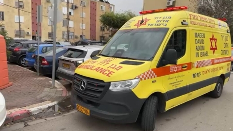 חוזרים לשגרה: בן 18 נדקר - חדשות בפתח תקווה