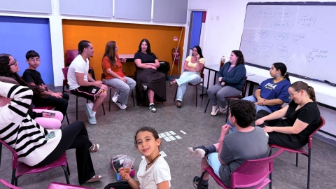 תנו לנערים לדבר - חינוך בפתח תקווה