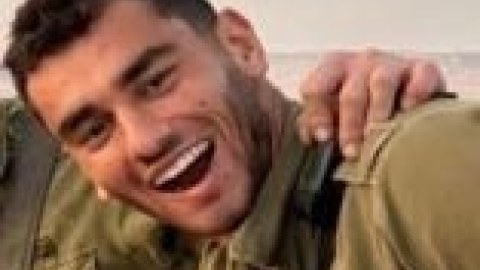  סמ״ר אדם צרפתי, בן 20, מראש העין, לוחם ביחידת מגלן, נפל בקרב בדרום לבנון