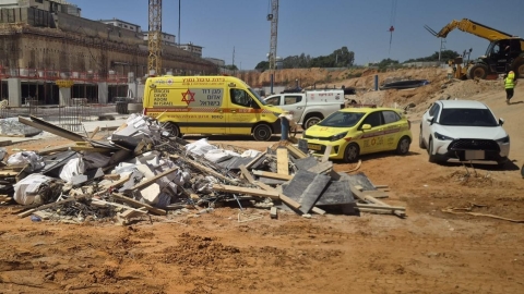 פועל נפל מגובה באתר בנייה – מצבו קשה