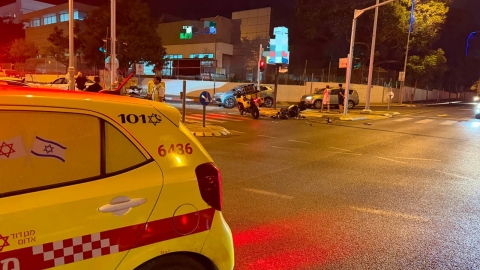 תאונה קשה בפתח תקווה: רוכב אופנוע נפגע מרכב