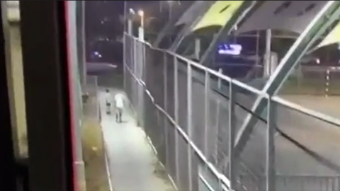 כתב האישום: הילד בן ה-10 מפתח תקווה בכה וביקש לצאת מהמקלט - הנאשם סירב